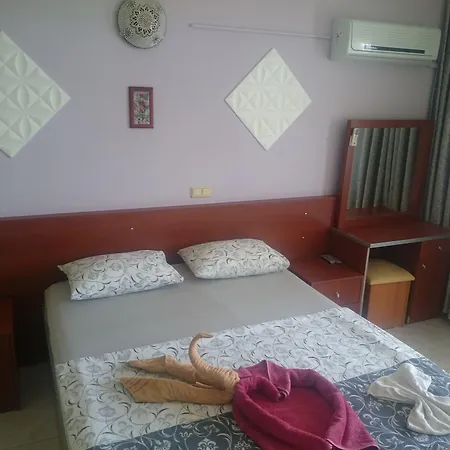 格律恩酒店 Kızılot